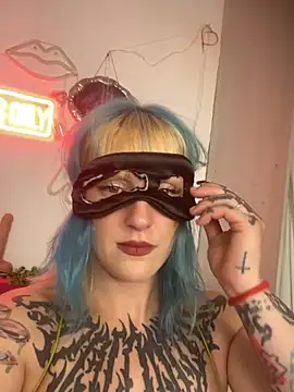 Honeymilky1 online show from June 19, 2026, 7:41 pm