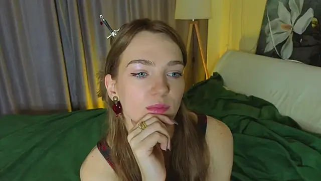 MarielRoloson online show from July 12, 2026, 7:15 pm