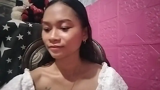 LonaSilvan online show from June 15, 2026, 1:55 pm