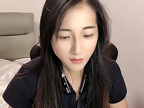 Qianqian-666 online show from June 23, 2026, 12:36 pm