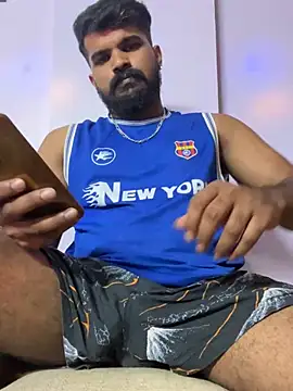 vinay1018 online show from June 17, 2026, 7:02 pm