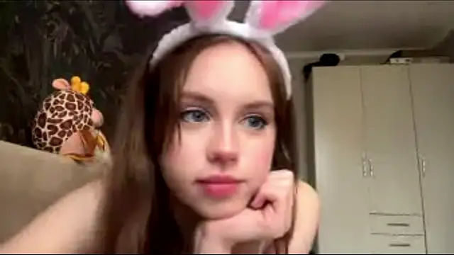 Mollybeans online show from June 22, 2026, 4:59 pm