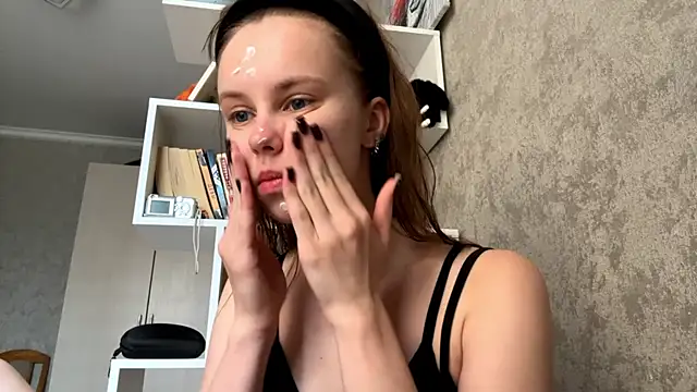 Mollybeans online show from June 29, 2026, 1:11 pm