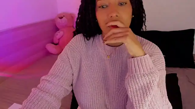 NicolePasqualott online show from November 15, 2025, 8:35 pm