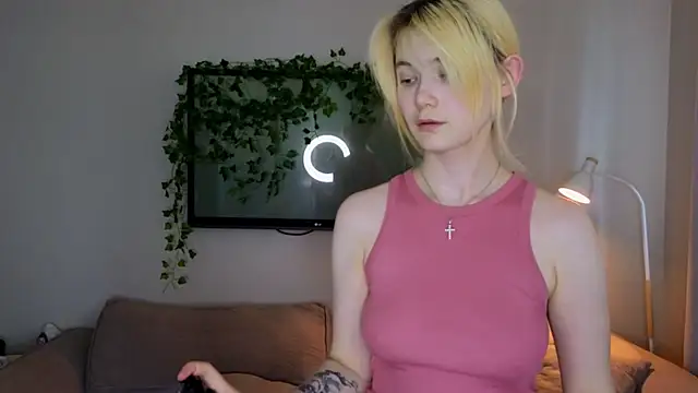Emily Miu online show from July 5, 2026, 4:19 am