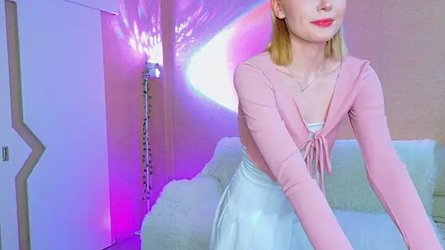 SweeetMia online show from June 20, 2026, 2:38 am
