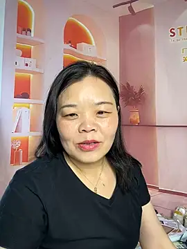 Snapshot of Nuannuan_88 chatting on June 17, 2026, 5:40 am Nuannuan 88 online show from June 17, 2026, 5:40 am