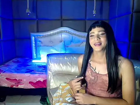 Clarissa Gill online show from June 20, 2026, 6:02 pm