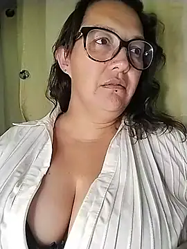  Saraqueen-- online show from June 25, 2026, 5:12 am