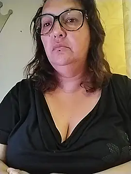  Saraqueen-- online show from July 18, 2026, 10:18 pm
