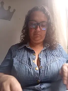  Saraqueen-- online show from July 26, 2026, 7:43 pm