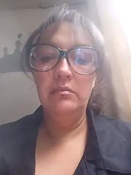  Saraqueen-- online show from July 21, 2026, 8:43 pm