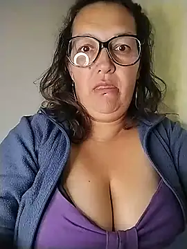  Saraqueen-- online show from July 12, 2026, 10:54 pm