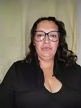  Saraqueen-- online show from June 25, 2026, 3:48 am