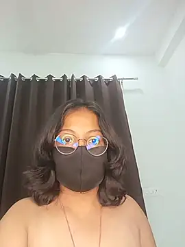 hottydisha online show from July 18, 2026, 3:42 pm