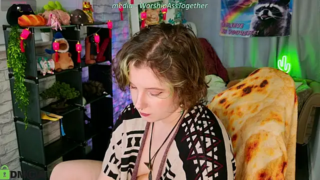 Snapshot of Candy-yeah chatting on July 14, 2026, 2:05 am Candy-yeah online show from July 14, 2026, 2:05 am