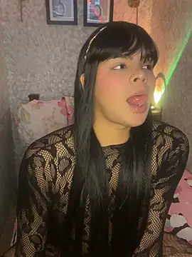 Snapshot of emily_rosue_ chatting on August 7, 2026, 2:39 am emily rosue online show from August 7, 2026, 2:39 am