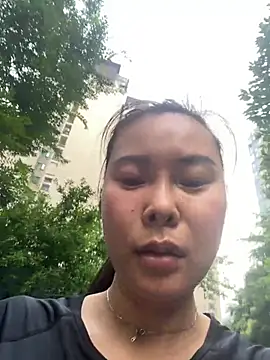 Olivia00111 online show from July 2, 2026, 10:38 pm
