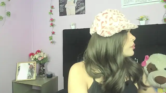 Makii XOXO online show from July 10, 2026, 8:09 pm