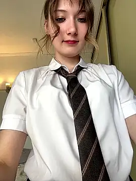 Strawberry Senpai online show from July 28, 2026, 2:13 pm