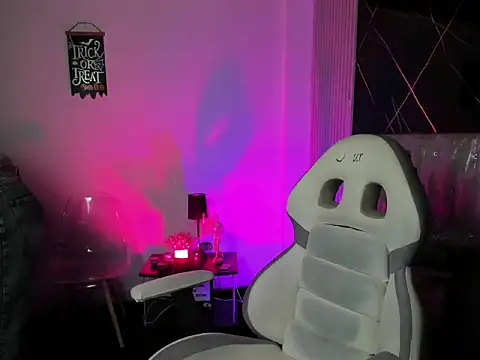 im bunny 1 online show from June 16, 2026, 1:44 pm