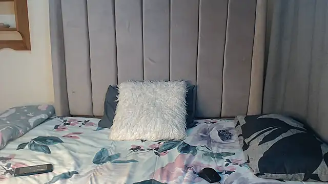 Kimmberly Slut online show from July 26, 2026, 6:48 pm