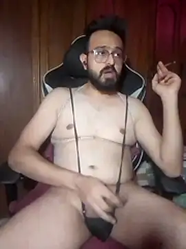 freakkydessi online show from June 24, 2026, 8:28 pm