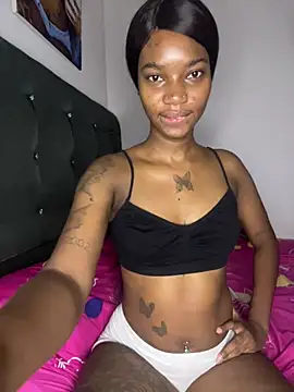 ShakiraThompss18 online show from July 15, 2026, 11:06 am