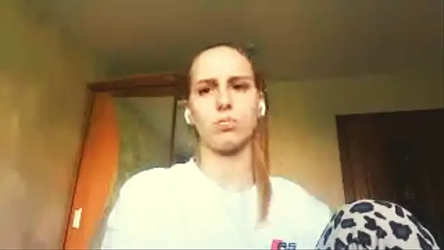 LeighaGreenley online show from June 21, 2026, 7:14 am