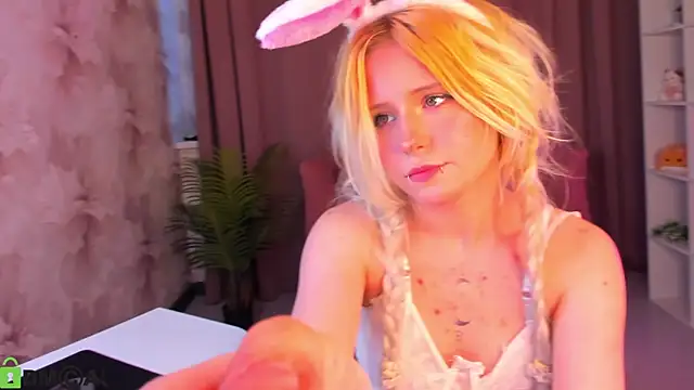 kikipeach online show from July 4, 2026, 12:21 pm