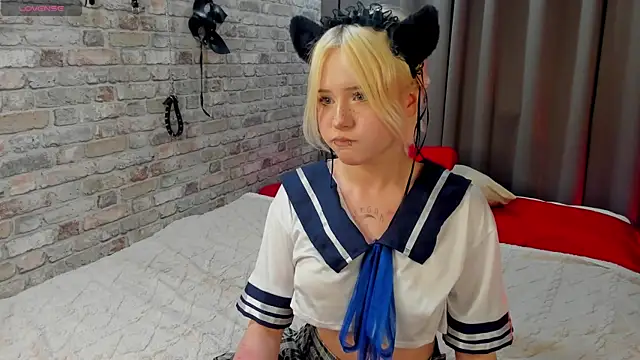 kikipeach online show from August 6, 2026, 7:20 pm