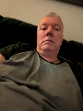 Snapshot of cumboy chatting on October 9, 2025, 10:32 pm cumboy online show from October 9, 2025, 10:32 pm