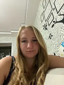 Emilia ki online show from June 18, 2026, 8:14 pm