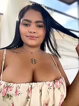 HoneyBunXXX online show from June 20, 2026, 1:05 pm