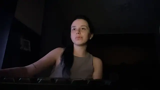 Secret Vanilla  online show from July 21, 2026, 9:27 pm