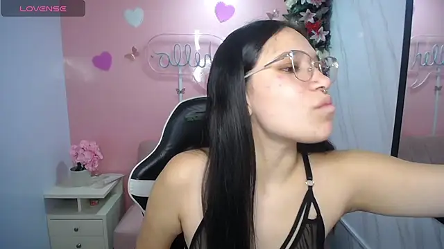 Lia Rose ch online show from August 1, 2026, 3:04 am