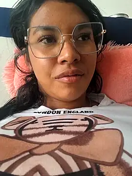sophiagomezx online show from July 31, 2026, 8:39 pm