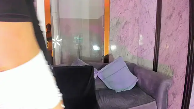 Amber Valencia online show from July 21, 2026, 6:53 pm