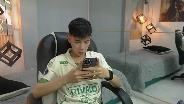 Snapshot of ash_ka chatting on July 8, 2026, 10:32 pm ash ka online show from July 8, 2026, 10:32 pm