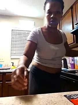 Snapshot of NAOMIdaFreakXXXXX chatting on September 10, 2025, 9:30 am NAOMIdaFreakXXXXX online show from September 10, 2025, 9:30 am