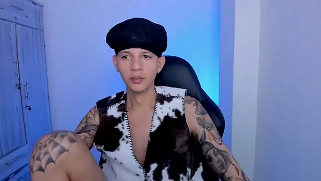Snapshot of tylerrnova chatting on July 1, 2026, 3:18 am tylerrnova online show from July 1, 2026, 3:18 am