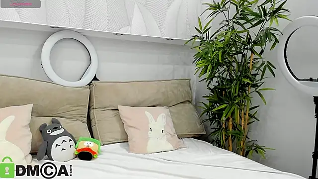 Nika-Smith online show from July 6, 2026, 1:23 am