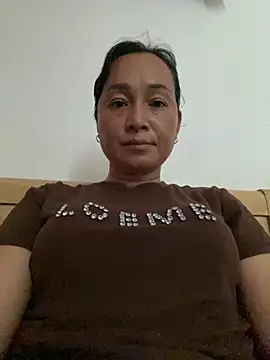 Loly hana online show from July 8, 2026, 4:24 am