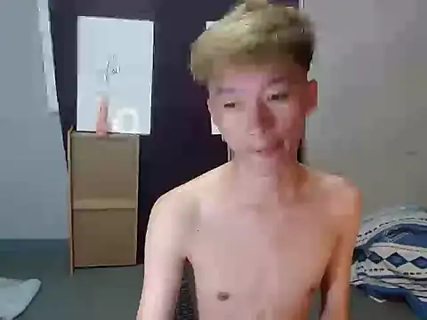 Fem phiLboy69 online show from August 3, 2026, 3:03 am