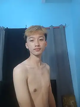 Fem phiLboy69 online show from June 30, 2026, 12:49 pm