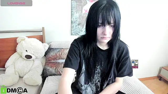 MillyMils online show from July 10, 2026, 6:57 am