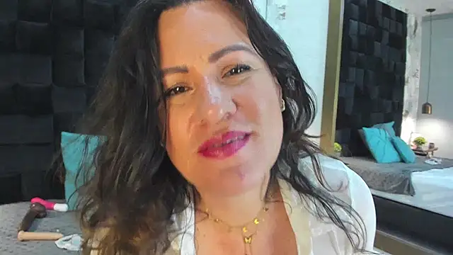CharlotteG  online show from July 28, 2026, 6:20 pm