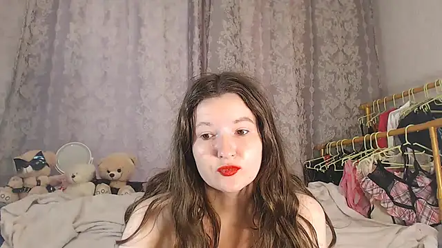 ChloeBrooklyn online show from July 13, 2026, 11:04 pm