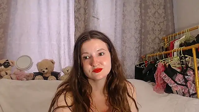 ChloeBrooklyn online show from June 30, 2026, 10:37 am