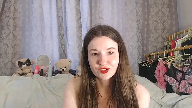 ChloeBrooklyn online show from June 19, 2026, 9:15 am